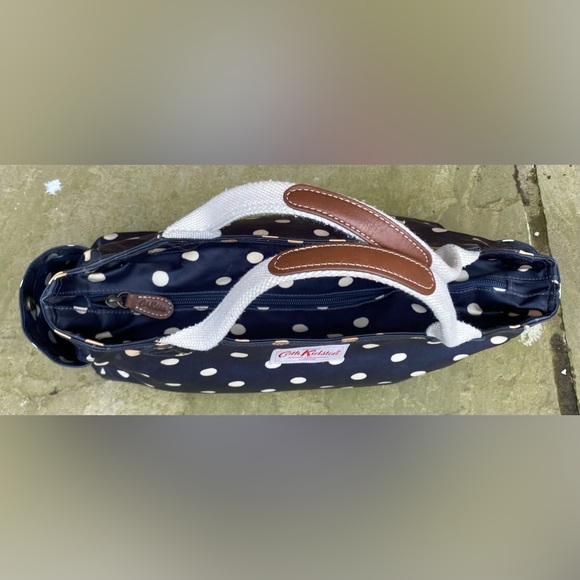 Cath Kidston Navy Blue Polka Dot Handbag Classic Multiple Pocket Rockabilly - Picture 6 of 10